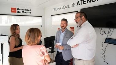 Más de 6.700 madrileños atendidos por las Oficinas Móviles en seis meses