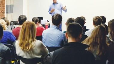 Madrid aumenta en un 12% las ayudas para la inclusión laboral de personas vulnerables