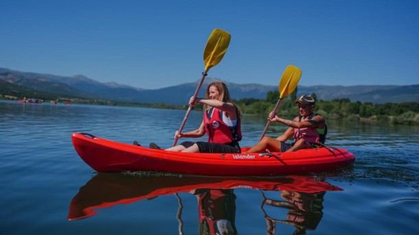 La Comunidad de Madrid aumenta un 30% su inversión en campamentos de verano para jóvenes