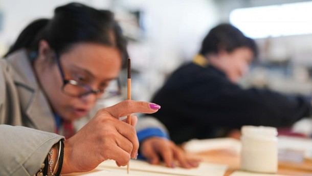 Madrid aumentará un 33% la velocidad en la evaluación de discapacidades para apoyar a las familias