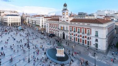 Madrid comienza a regular el Estatuto de expresidentes para alinearse con otras regiones y el Estado