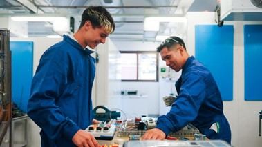 Madrid destaca en creación de empleo con casi 100,000 nuevos afiliados a la Seguridad Social