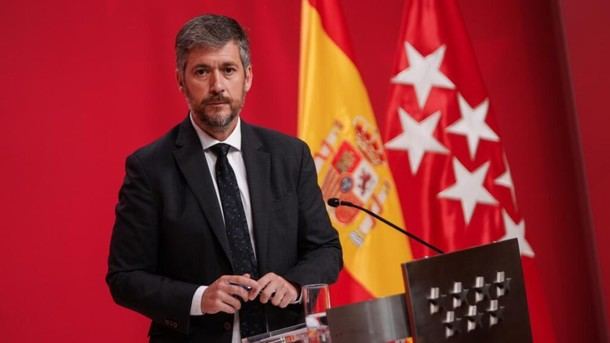 Madrid mejora salarios para 15,000 trabajadores de la sanidad pública