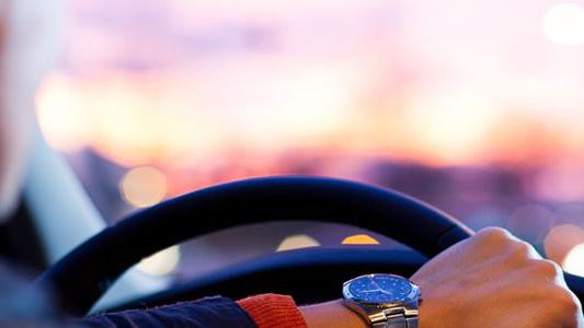 Madrid aumenta su inversión en ayudas para obtener el permiso de conducción de vehículos pesados