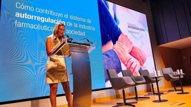 Madrid impulsará la colaboración con farmacéuticos para mejorar el sistema sanitario