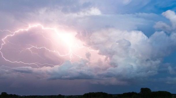 Madrid insta a municipios a prepararse para tormentas de otoño