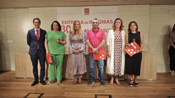 La Comunidad de Madrid homenajea a empleados públicos con más de 30 años de servicio