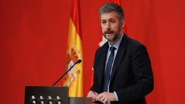 Madrid impugna ante el TC cambios en la distribución de menores no acompañados