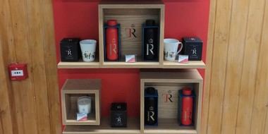 Metro de Ópera ofrece productos del Teatro Real en su tienda oficial