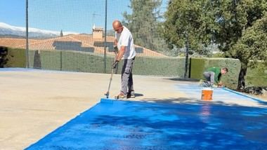 La Navata renueva su espacio deportivo tras años de abandono