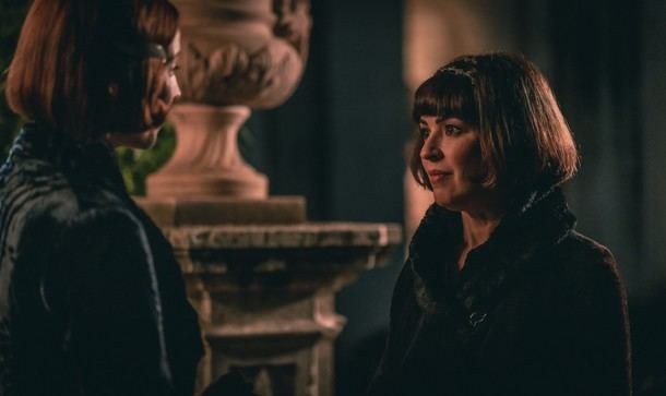 Elena y Lola buscan respuestas tras la misteriosa desaparición de Julio en 'La Favorita 1922'
