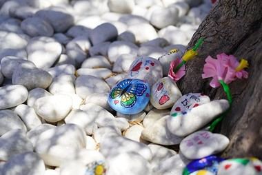 Inauguran el Parque de Isa en Las Rozas como homenaje a una joven fallecida por cáncer