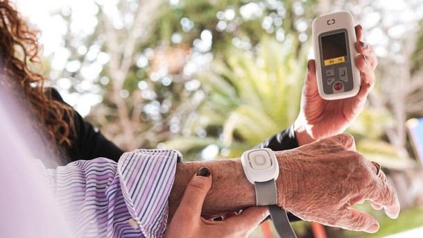 Centros de salud madrileños previenen más de 5,000 caídas en mayores de 70 años