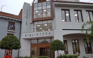 Niños de Galapagar experimentan ser bibliotecarios por un día