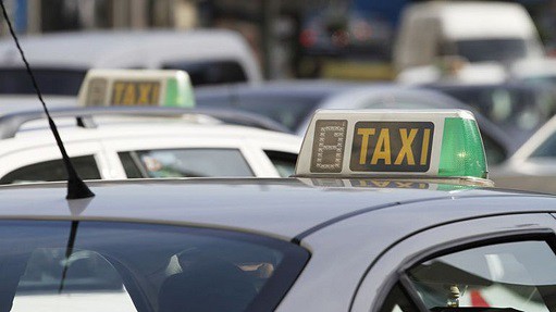 Madrid se convierte en la primera ciudad sin taxis contaminantes