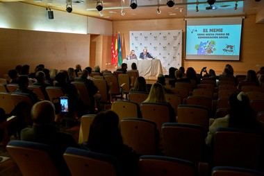 Lanzamiento del libro sobre el impacto social de los memes