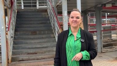 Alcaldesa de Galapagar exige al ministro que visite la estación de La Navata por su abandono