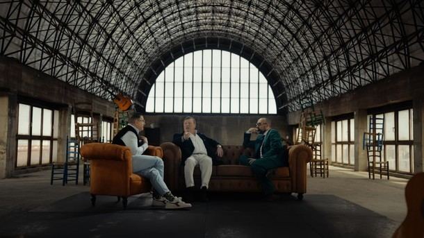 Los Morancos y Marina Rivers, protagonistas en 'Viajando con Chester'
