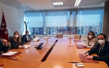 El alcalde de Guadarrama se reúne con la Viceconsejera de Organización Educativa