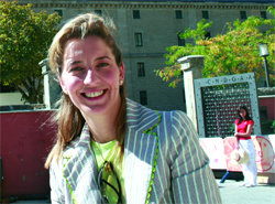La gerente de Turismo en San Lorenzo de El Escorial, Eva López Bernardo, el martes en El Parque  (Foto: RICARDO MIGUEL PEÑA)